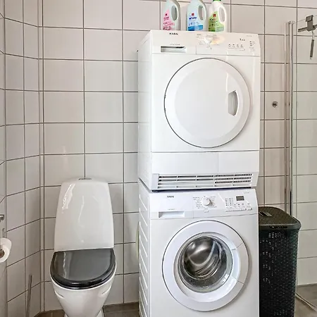 3 Bedroom Gorgeous In Ferienhaus *